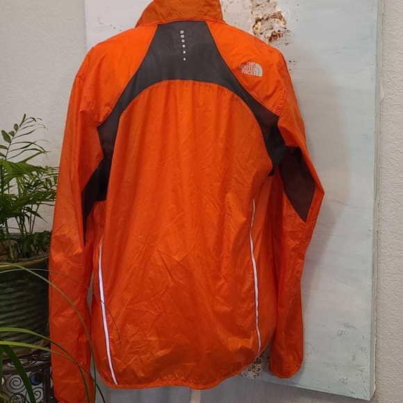 North Face Windbreaker - Picture 5 of 5